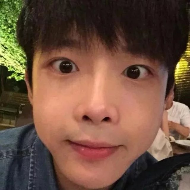 赖泽凤朋