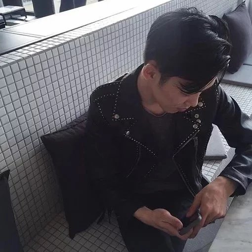 安锦志伯