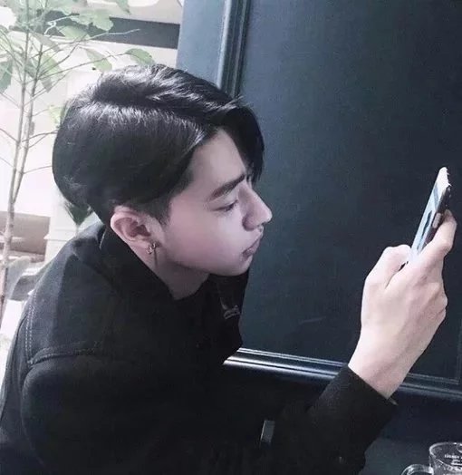 纪刚茗霄